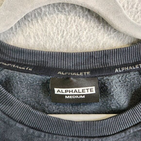 Alphalete Sweatshirt Womens M Gray Camo Cropped Fleece Logo Gym Lifting Crop - Picture 13 of 16